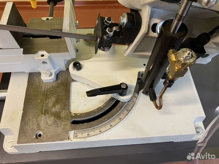 Ленточнопильный станок по металлу