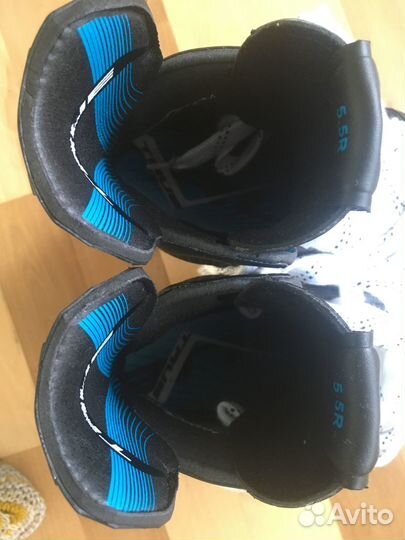 Продаю коньки хоккейные true