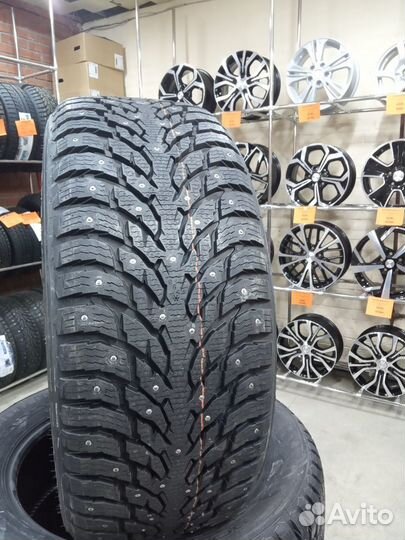 Nokian Tyres Hakkapeliitta 9 SUV 255/55 R20 110T