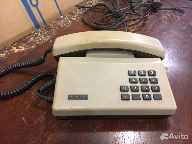 Винтажные телефоны 2шт и полка, тел.-факс