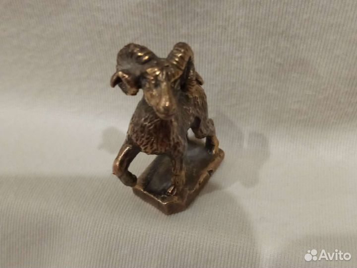 Статуэтка миниатюра Овен бронза