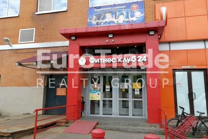 Продам торговое помещение, 2990 м²