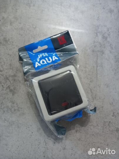 Выключатель и розетки