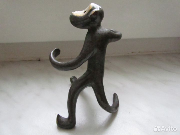 Фигурка обезьяны из металла, предметы из СССР