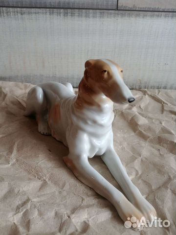 Фарфоровая статуэтка 
