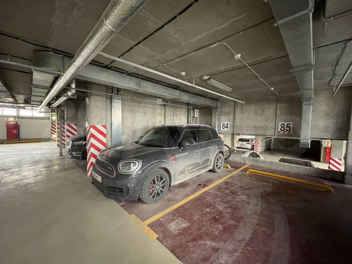 Машиноместо, 14 м²