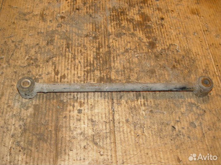 Тяга реактивная задняя Subaru Forester S11 2002г