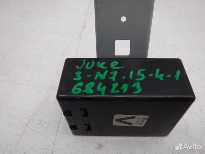 Блок управления Nissan Juke 2011