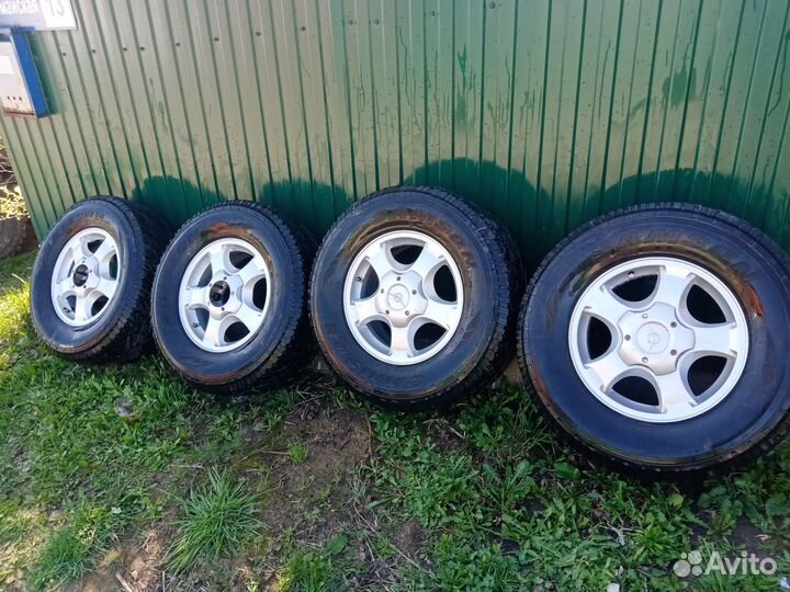 Комплект колёс r 16 на УАЗ (Патриот, Хантер)
