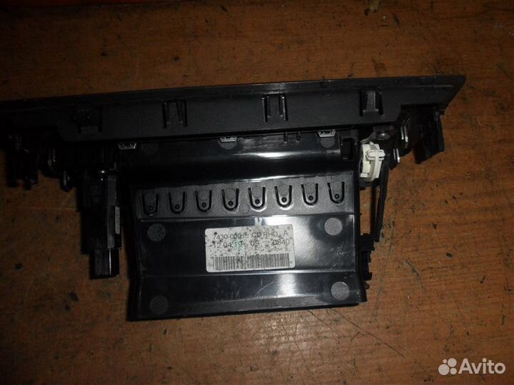 Дефлектор воздушный Volvo S60 FS42 B4164T