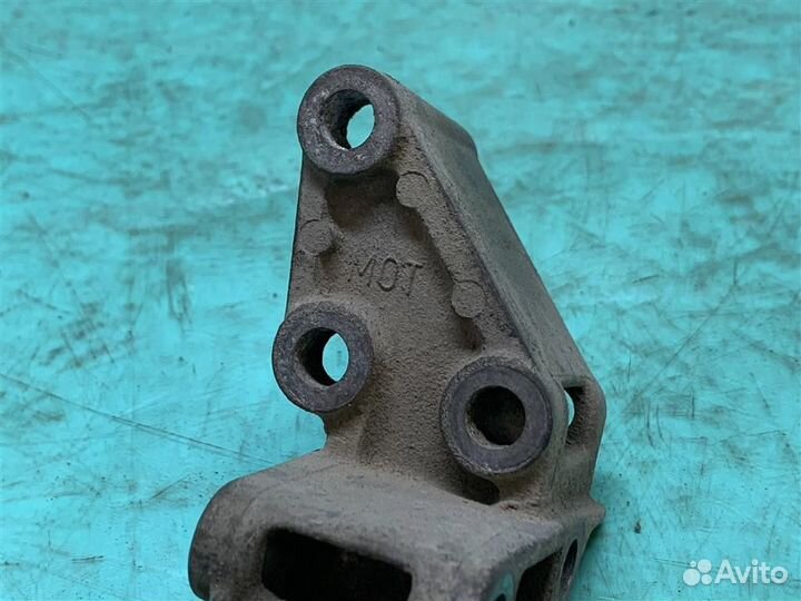 Кронштейн переднего редуктора #:7785 Mercedes-Be