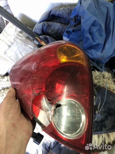 Задние фонари L200