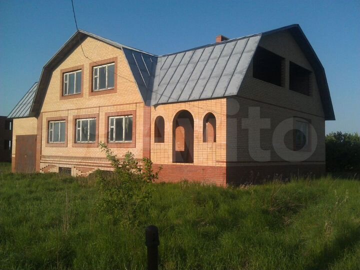 Коттедж 300 м² на участке 25 сот.