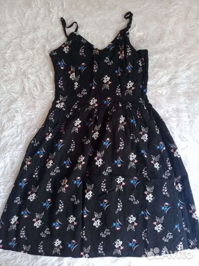 Пакет женских вещей + сандалии + кеды