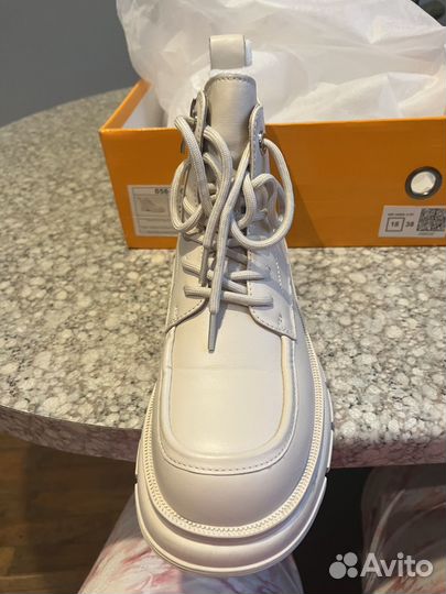 Ботинки женские деми 38 размер