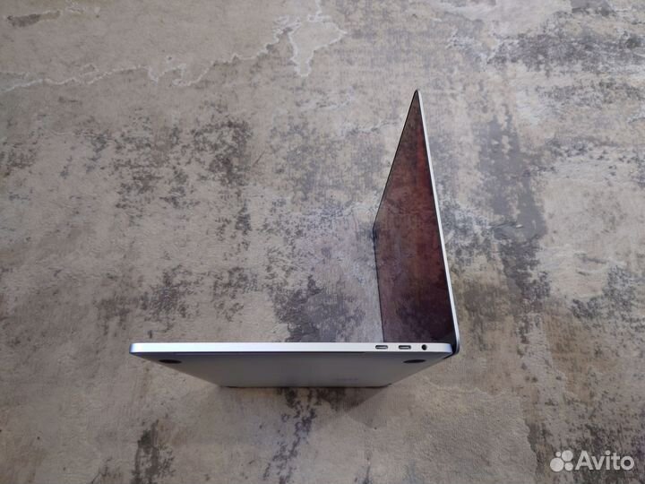 Apple MacBook Pro 13 2019 16/256 59 циклов