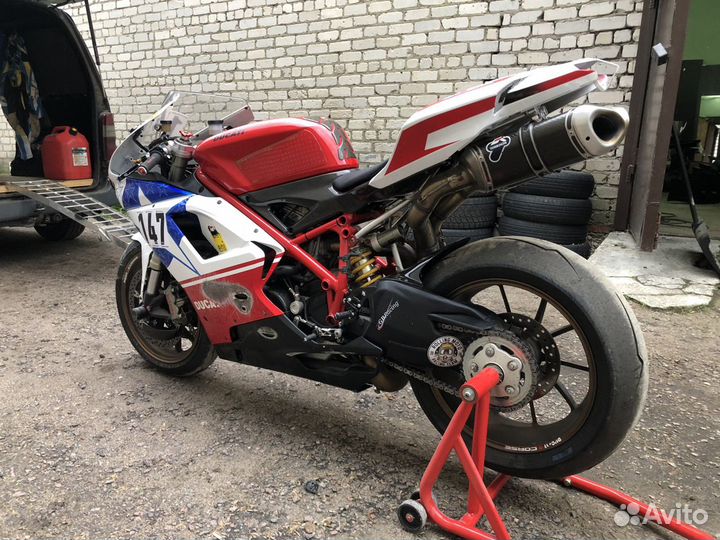 Ducati 848
