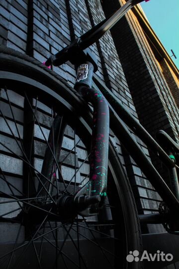 Трюковой велосипед BMX