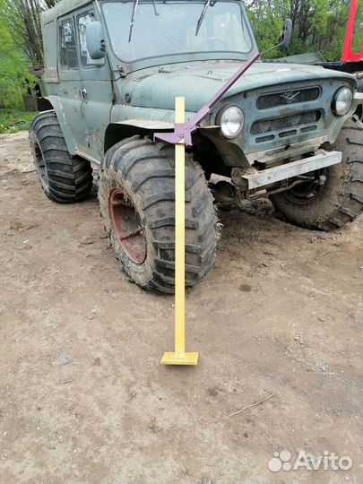 Домкрат реечный Hi jack