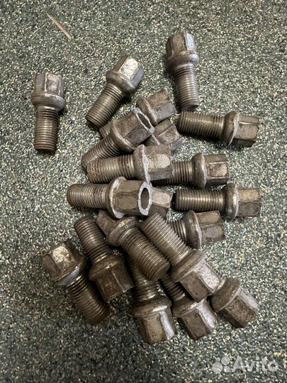 Болты колесные vag