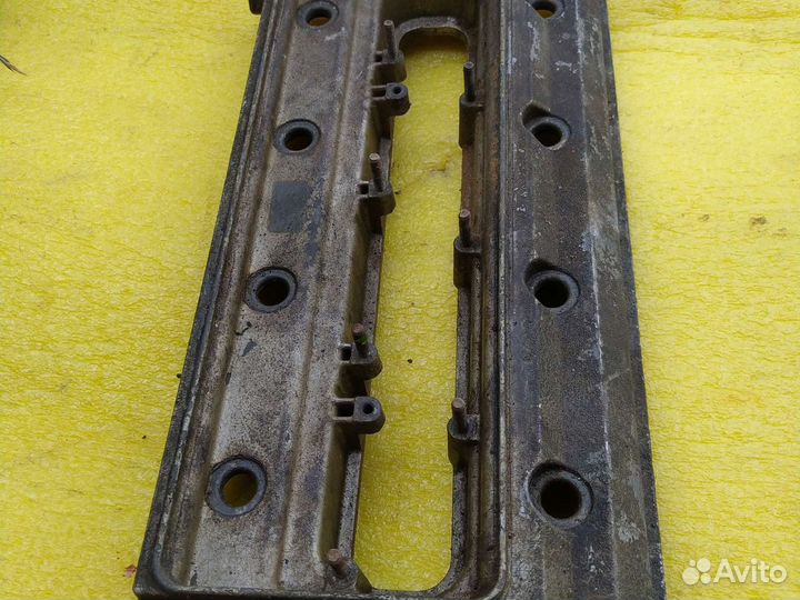 Клапанная крышка BMW Land Rover