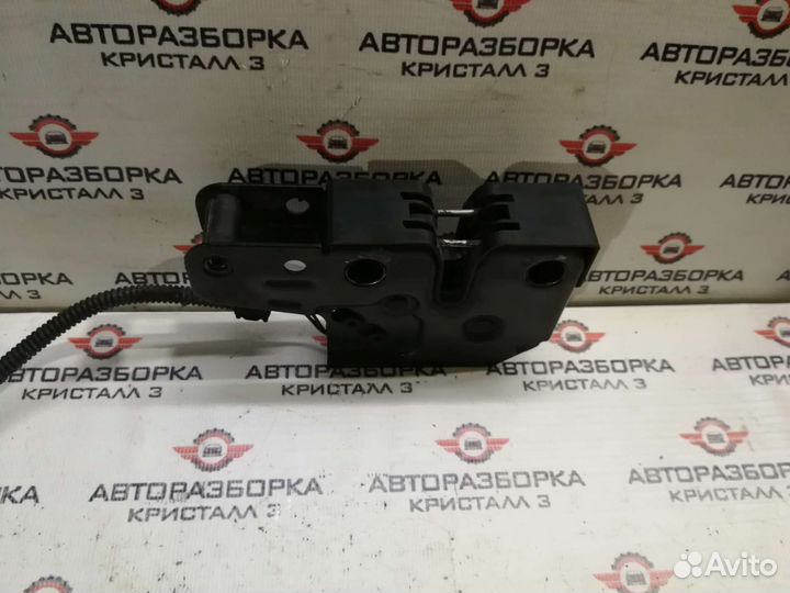 Замок капота Volkswagen Touran 2003-2010