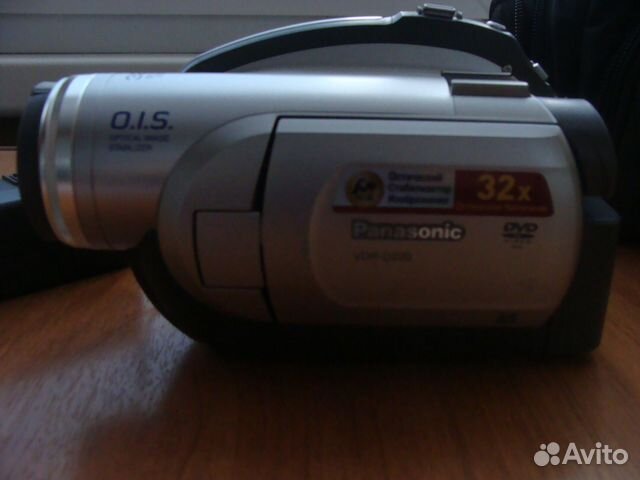 Видеокамера Panasonic VDR-D220