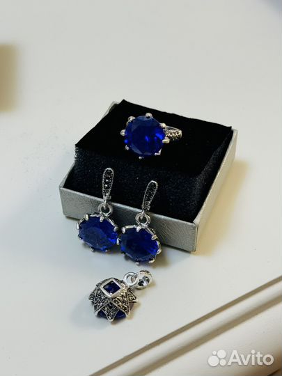 Серебряный комплект новый