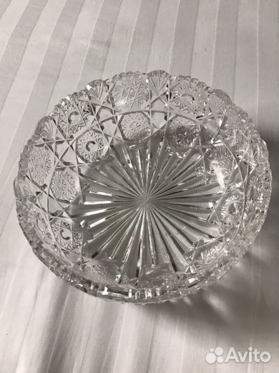 Хрустальная ваза