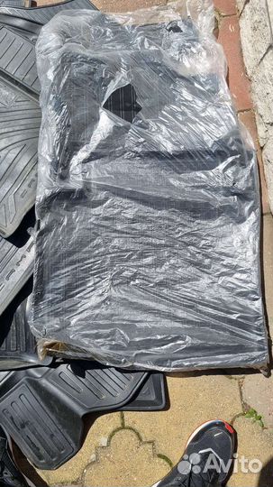 Автомобильные коврики резиновые