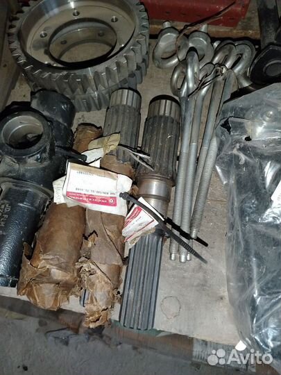 Новые запчасти на зерноуборочный комбайн Кейс-2388