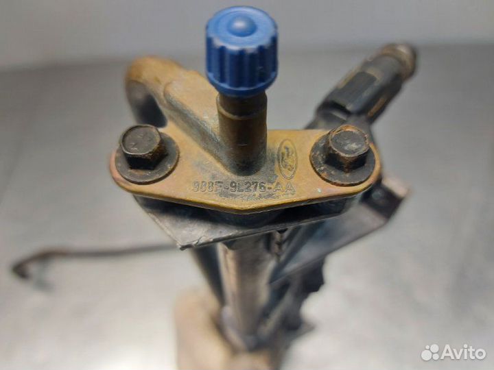 Топливная рампа с форсунками Ford Mondeo 1 GBP L1F