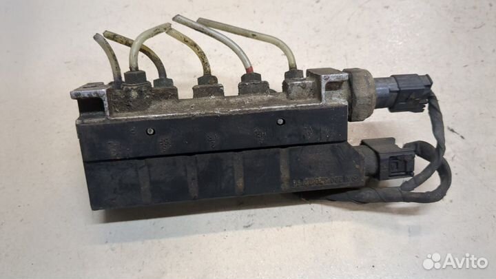 Блок клапанов Mercedes S W220, 2002