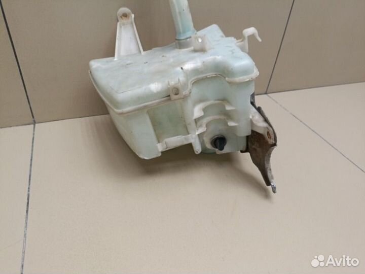 Бачок омывателя лобового стекла Toyota Corolla