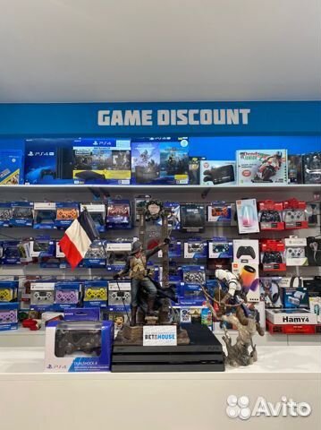 Sony PS4 Pro + Power Bank Apple + наушники