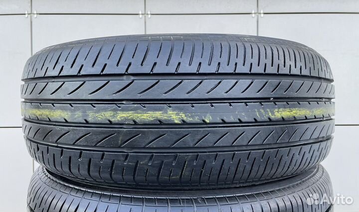 Yokohama BluEarth E75 215/60 R16