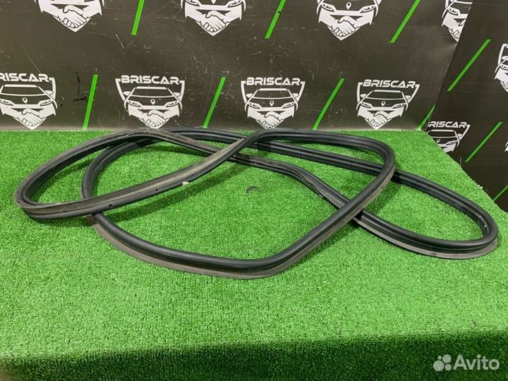 Уплотнитель багажника Mercedes-Benz S-Class W140