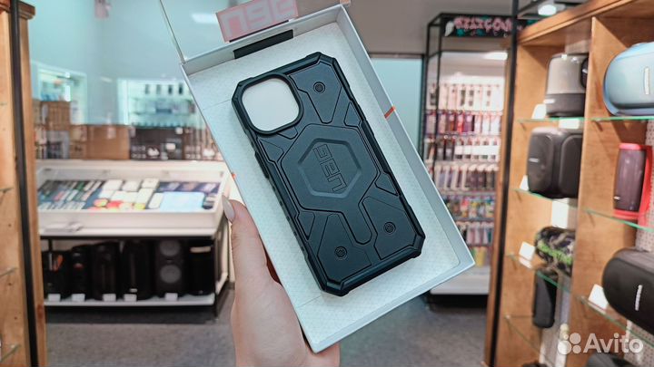 Оригинальный чехол UAG для iPhone 15 MagSafe