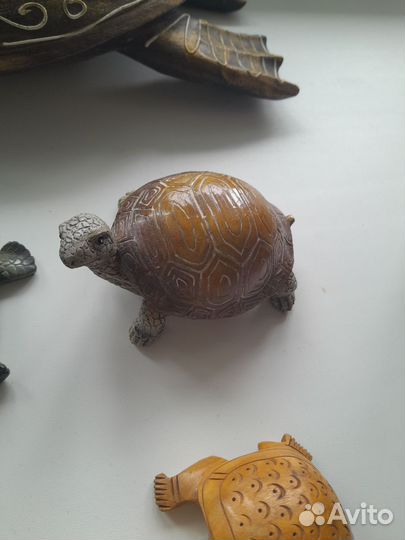 Коллекция черепах фигурки