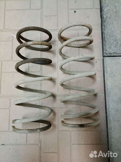Пружины передней подвески(прямые)