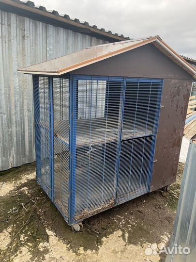 Летный курятник на колёсиках