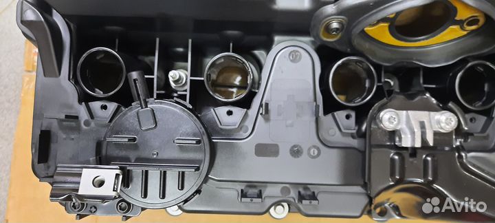 Крышка головки блока цилиндров BMW Group AG