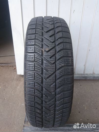 Pirelli Winter 210 SnowControl Serie III 195/65 R15