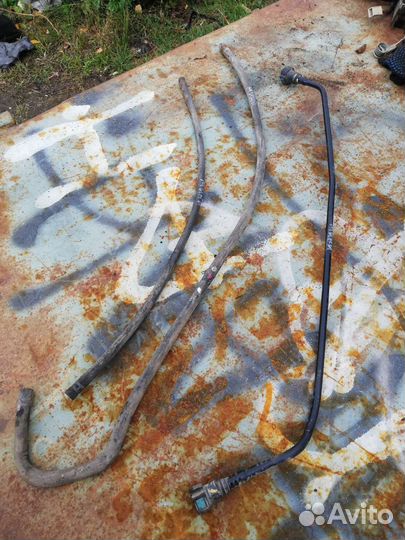 Трубка топливная Митсубиси Паджеро Мини 2