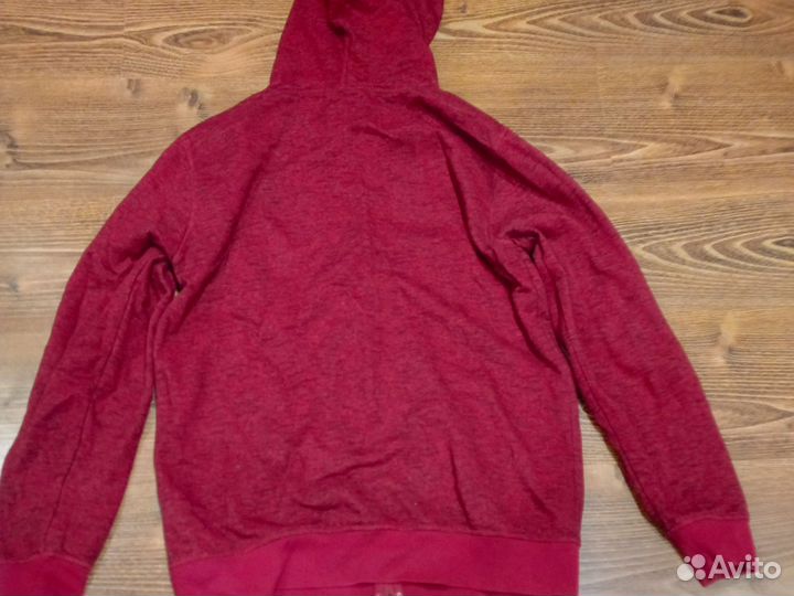 Кофта на замке