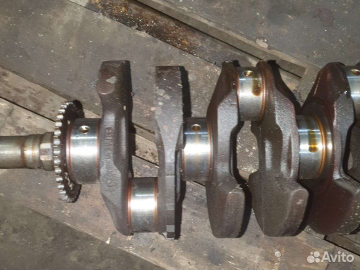 Коленвал Додж Караван 2,4 EDZ 96-01 гг