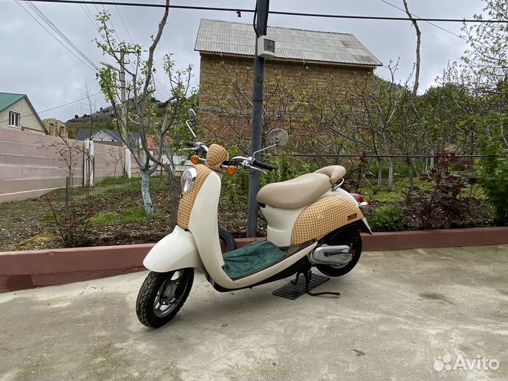 Honda crea scoopy