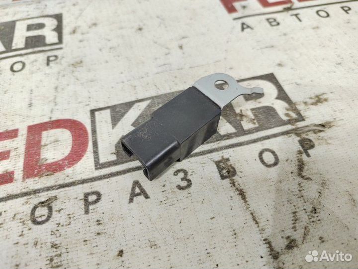 Конденсатор Toyota Corolla E150 1ZR FE 2012