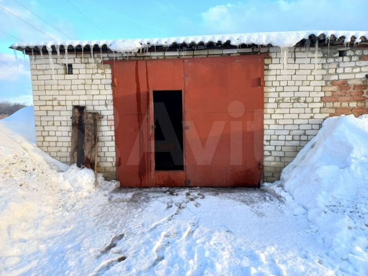 Гараж, > 30 м²