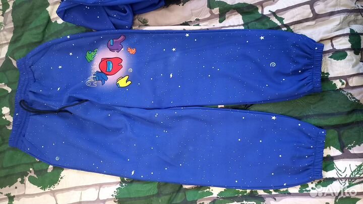 Амонг ас костюм